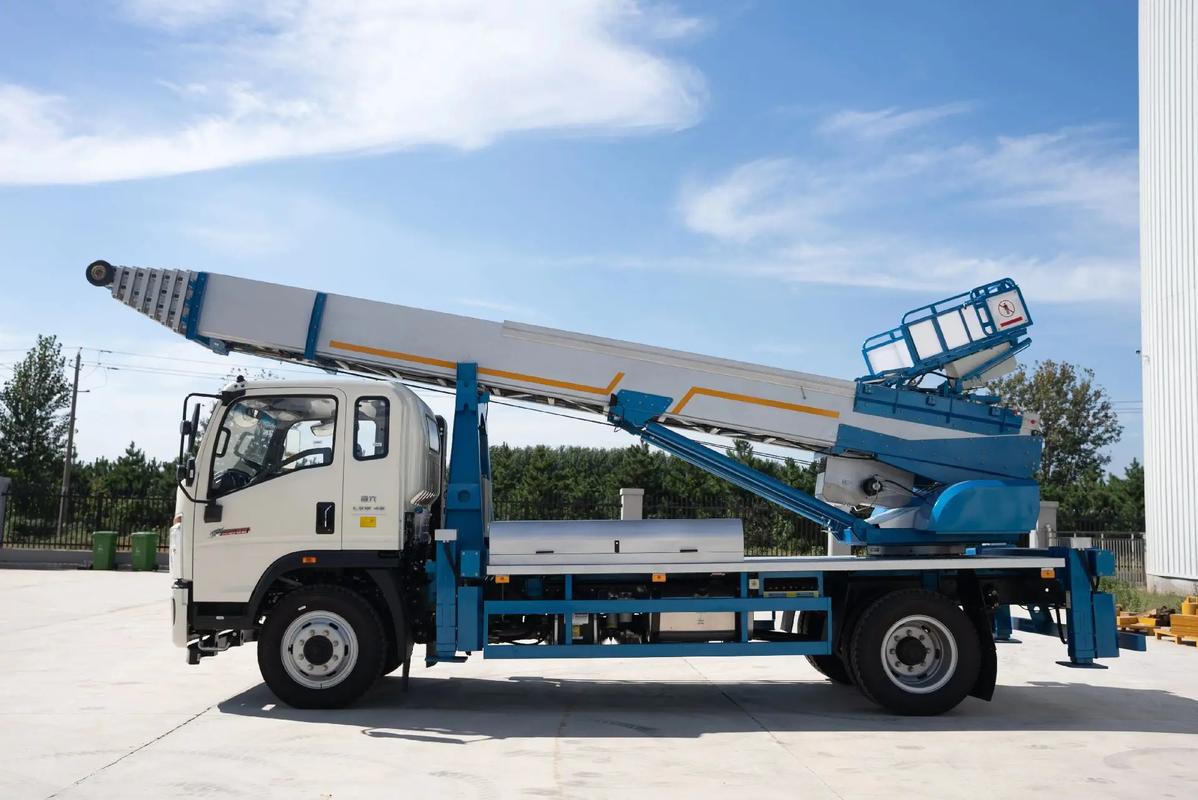 奉新县云梯上料车租赁费用